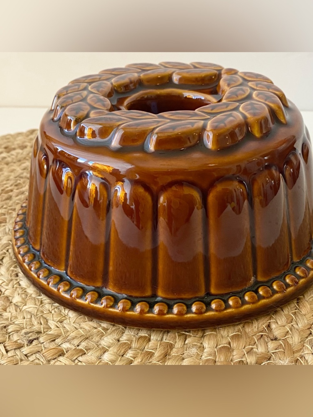 VINTAGE Glazed Debossed Leaf Pottery Bundt Cake Pan/Jello Mold 6” - Picture 11 of 14